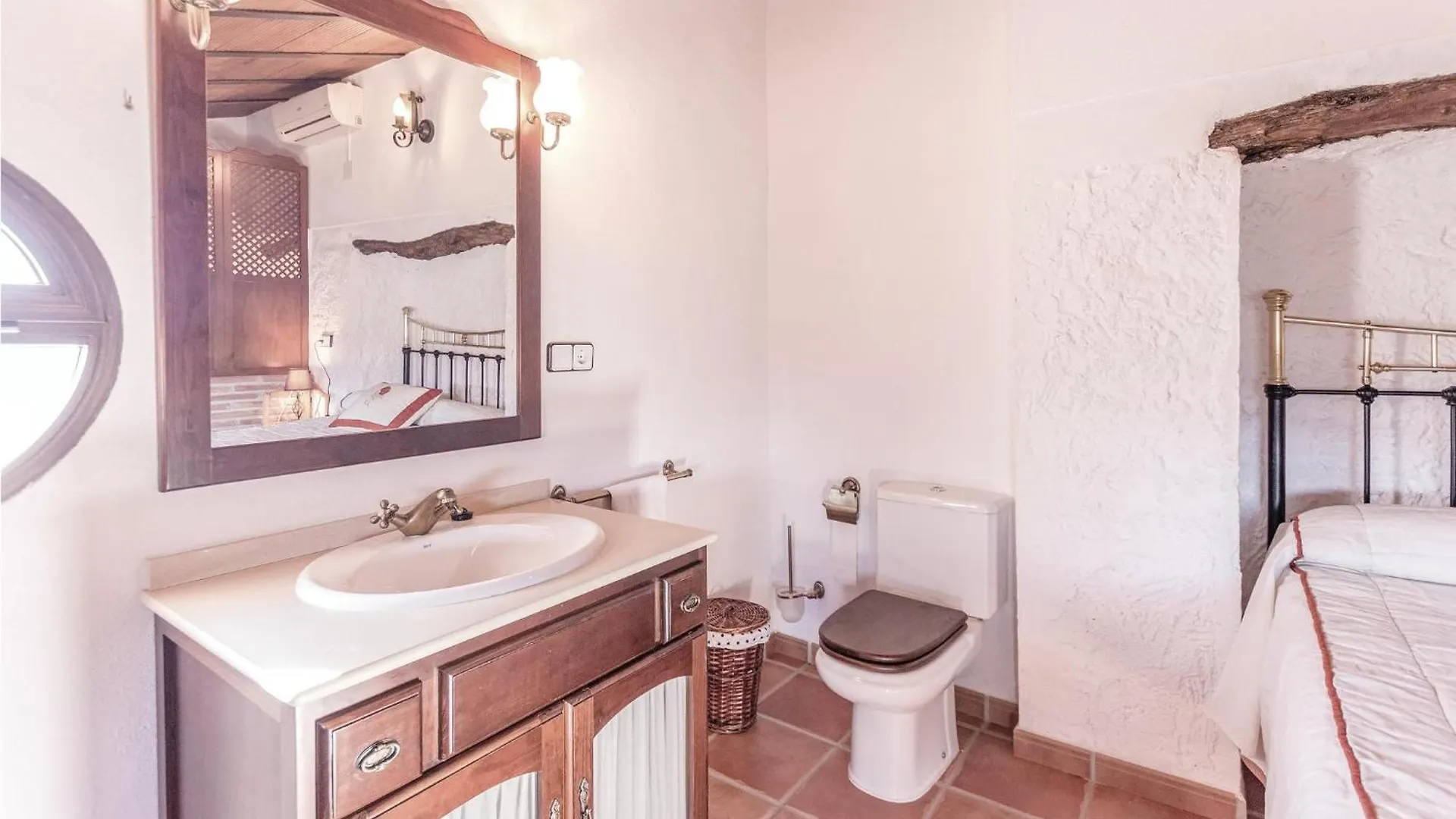 8 Bedroom Lovely Home In Iznájar