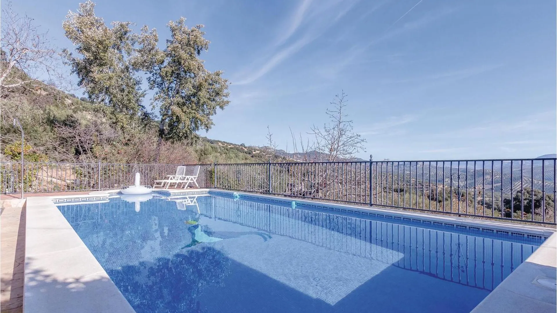 8 Bedroom Lovely Home In Iznájar