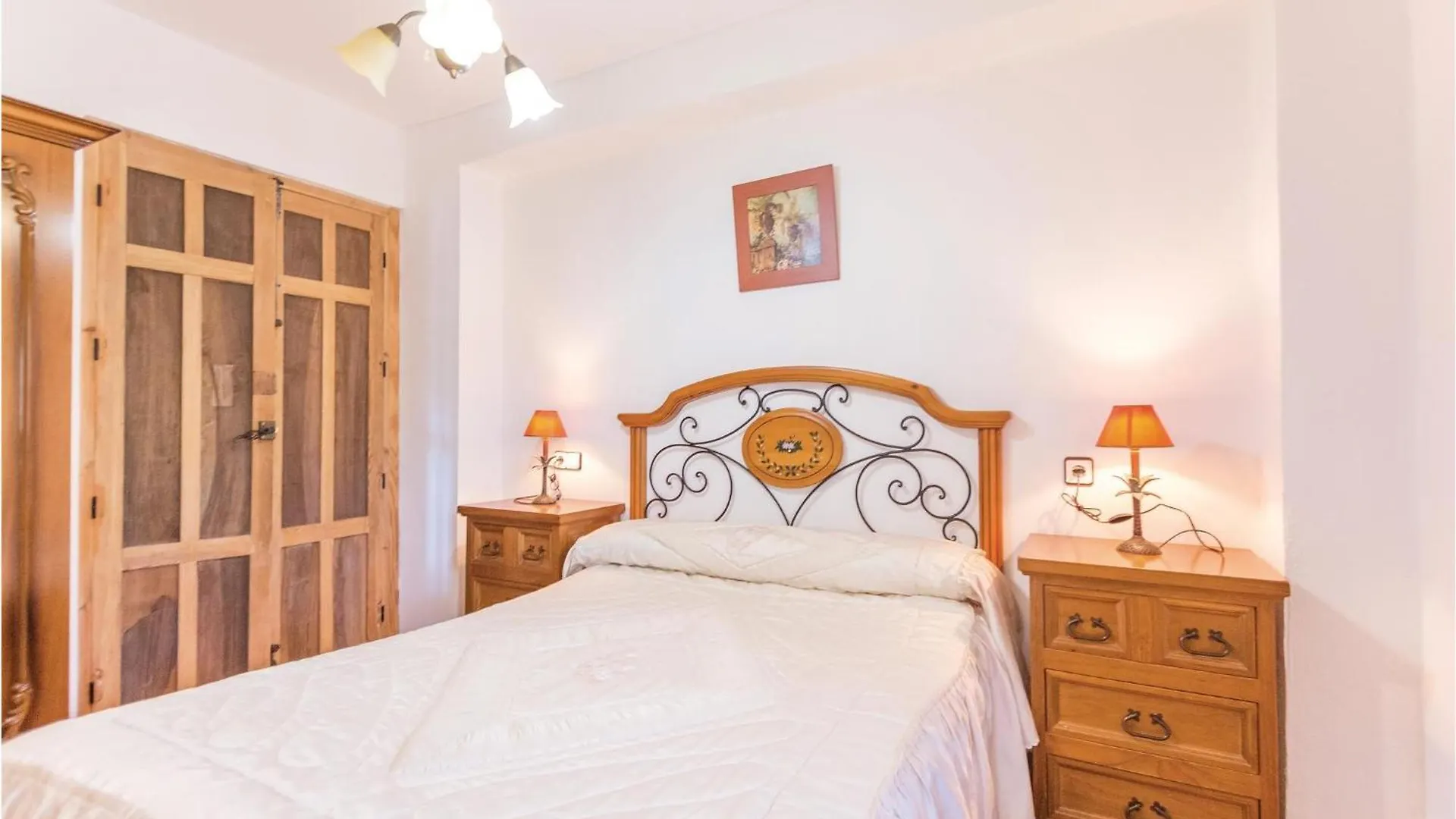 Holiday home 8 Bedroom Lovely Home In Iznajar
