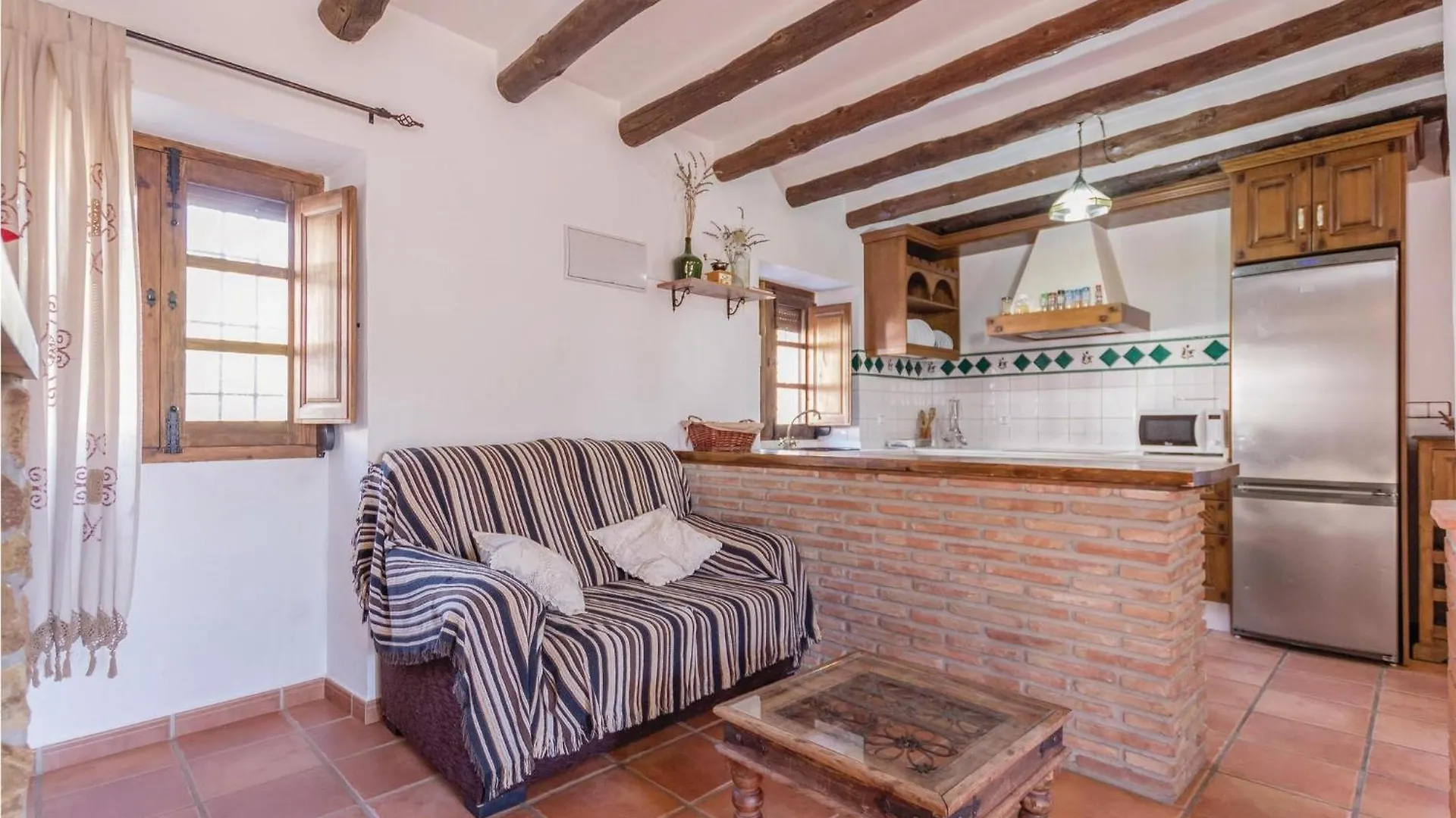 Holiday home 8 Bedroom Lovely Home In Iznajar