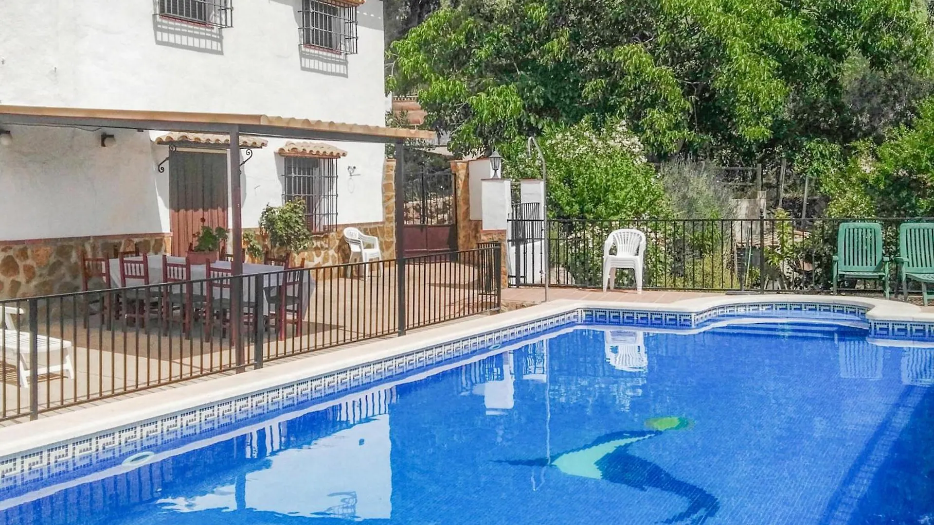 8 Bedroom Lovely Home In Iznajar